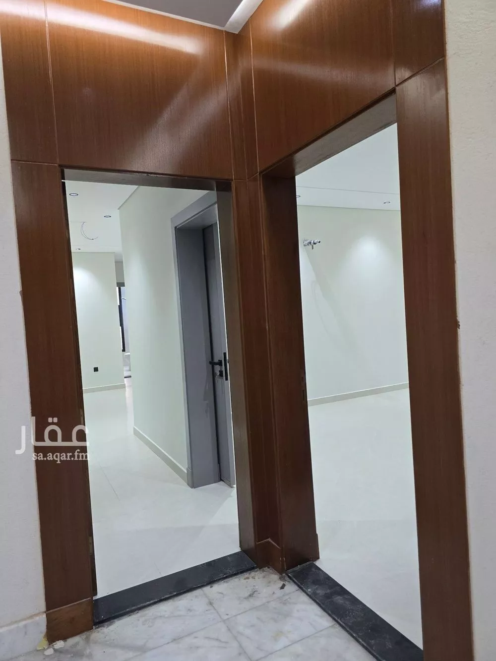 شقة 5 غرف في النزهة 4