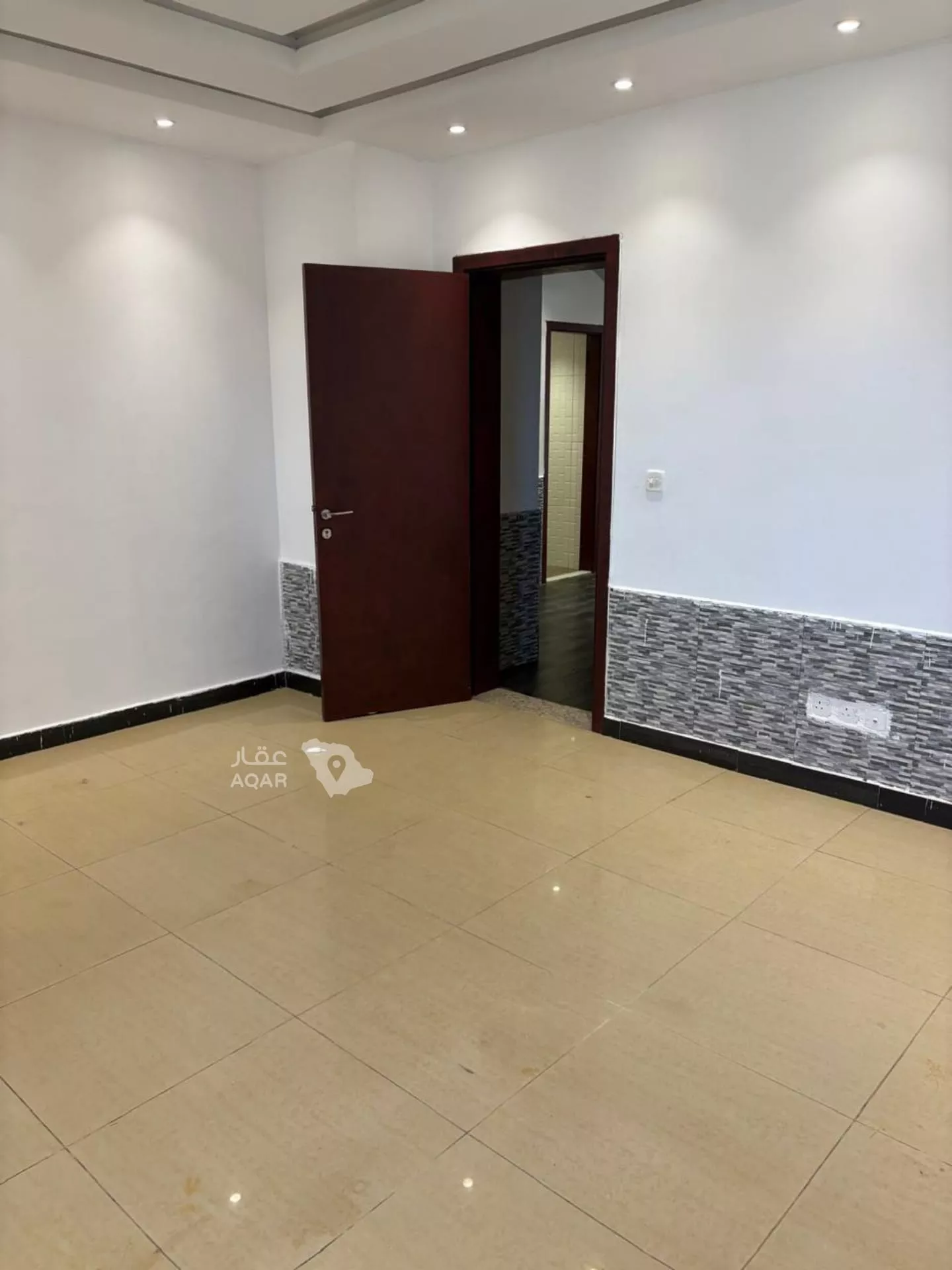 2 bedroom apartment in Az Zomorod, Jeddah 7