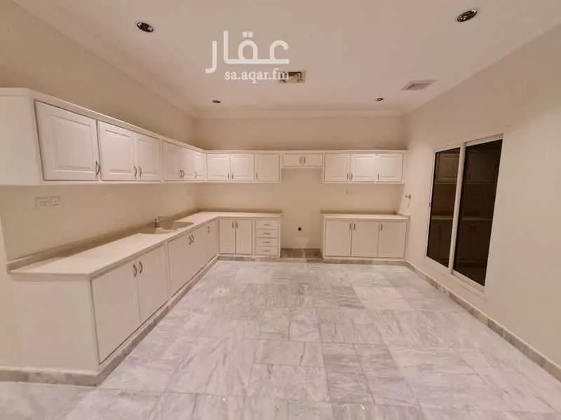 فيلا 6 غرف في السيف 7
