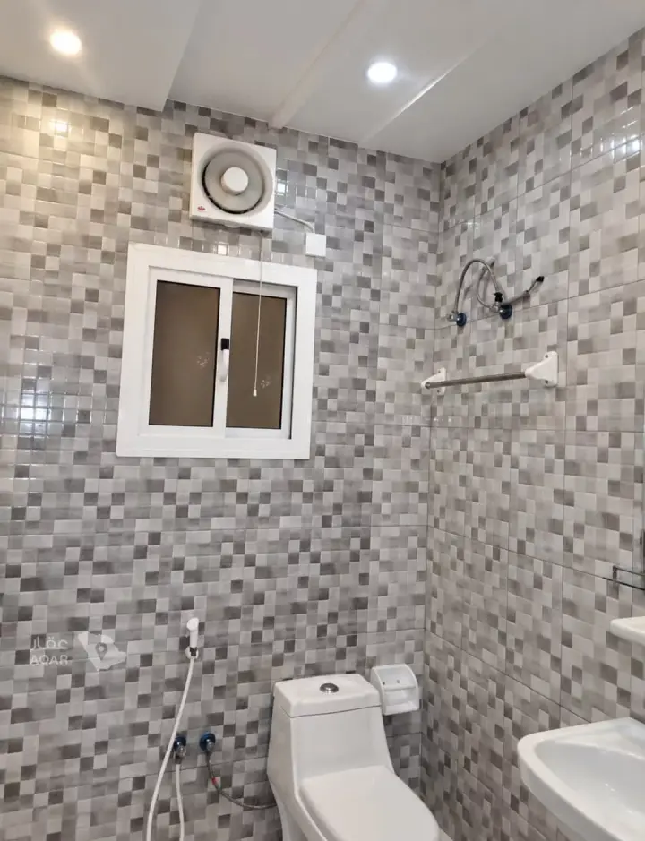 3 bedroom apartment in Abruq Ar Rughamah, Jeddah 3