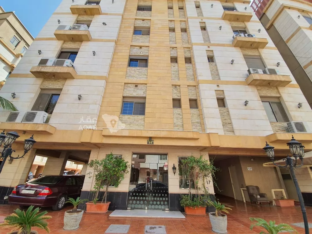 4 bedroom apartment in Al Rawdah, Jeddah 2