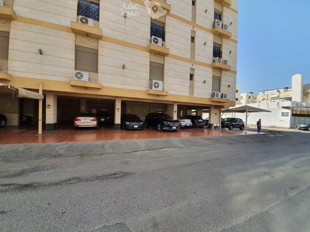 4 bedroom apartment in Al Rawdah, Jeddah