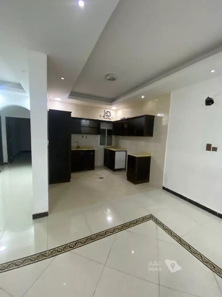 4 bedroom apartment in Al Fayha, Eastern Province 4