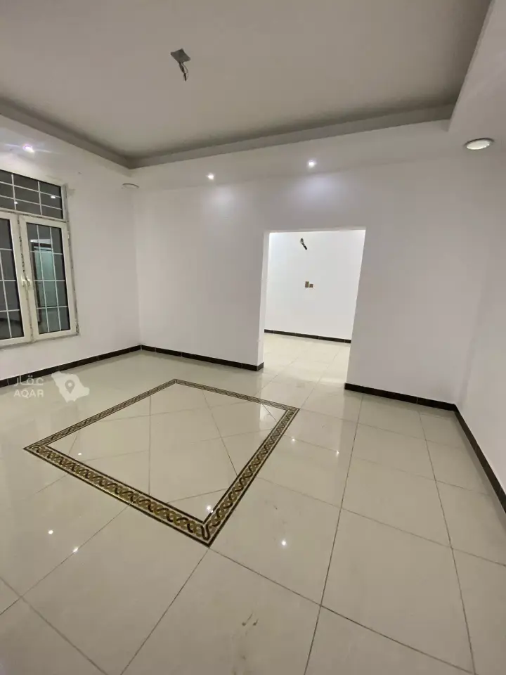 4 bedroom apartment in Al Fayha, Eastern Province 8