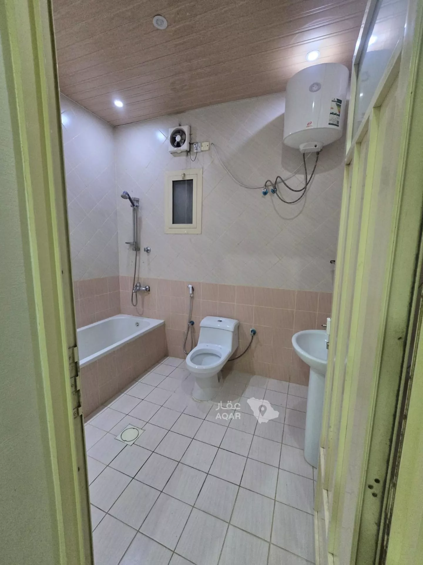 5 bedroom apartment in Taibah, Eastern Province 15