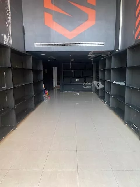 1 bedroom shop in Al Mazrouiyah, Eastern Province 2