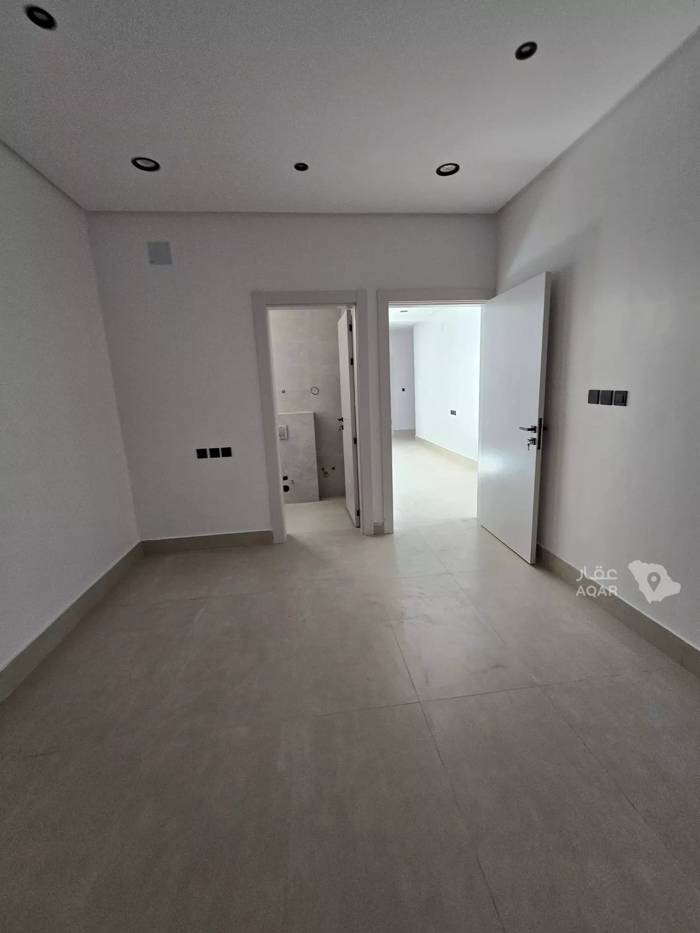 3 bedroom villa in Al Farouq, Riyadh 5
