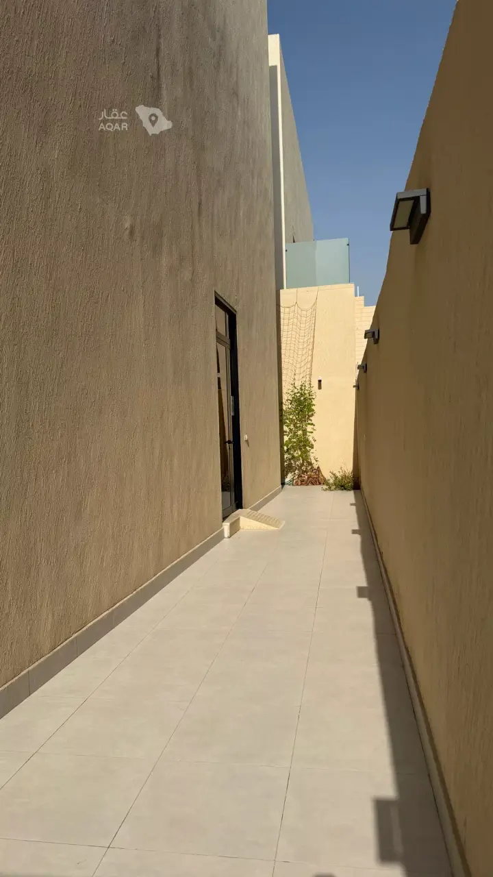 3 bedroom office in Al Wadi, Riyadh 4