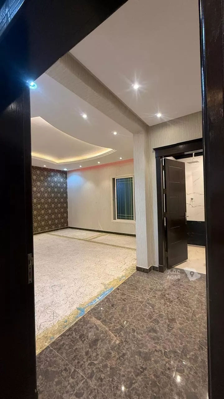 5 bedroom villa in Al Aridh, Riyadh 13