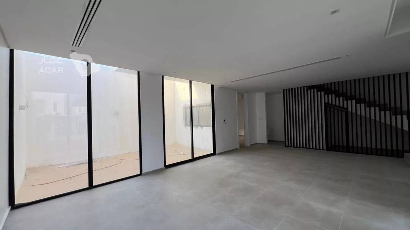 4 bedroom villa in As Sadafah, Eastern Province 6