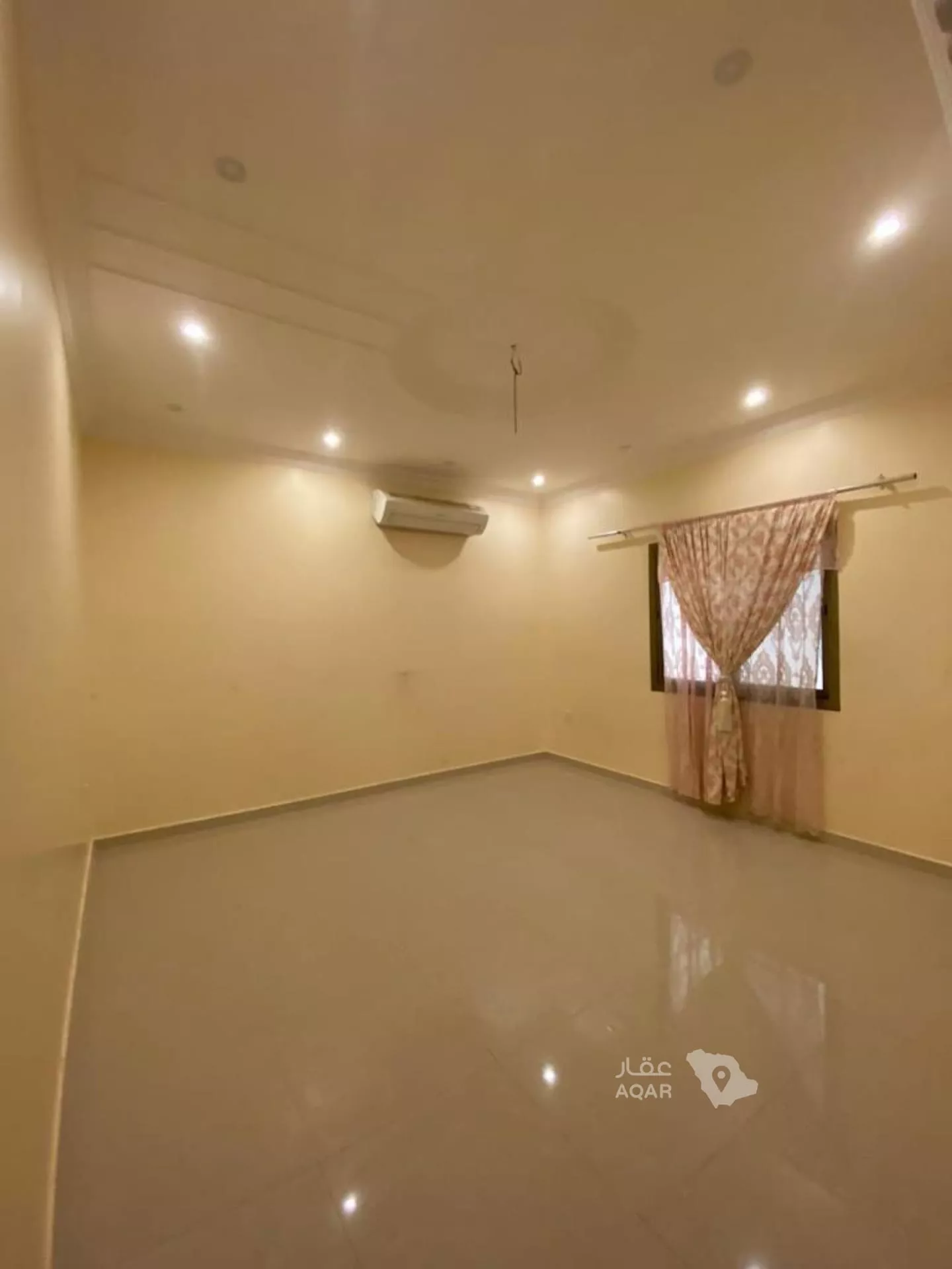 4 bedroom villa in Ash Shulah, Eastern Province 10