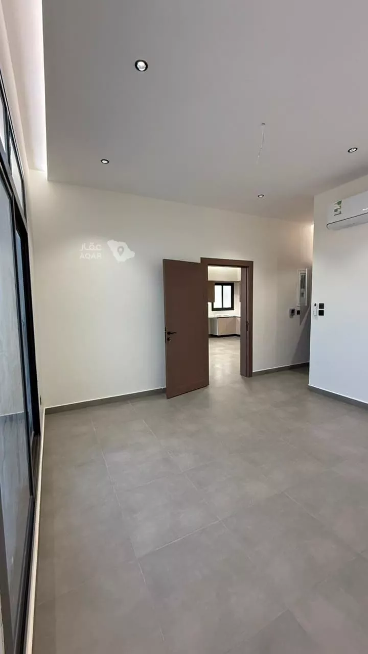 4 bedroom apartment in Al Hamra, Jeddah 11
