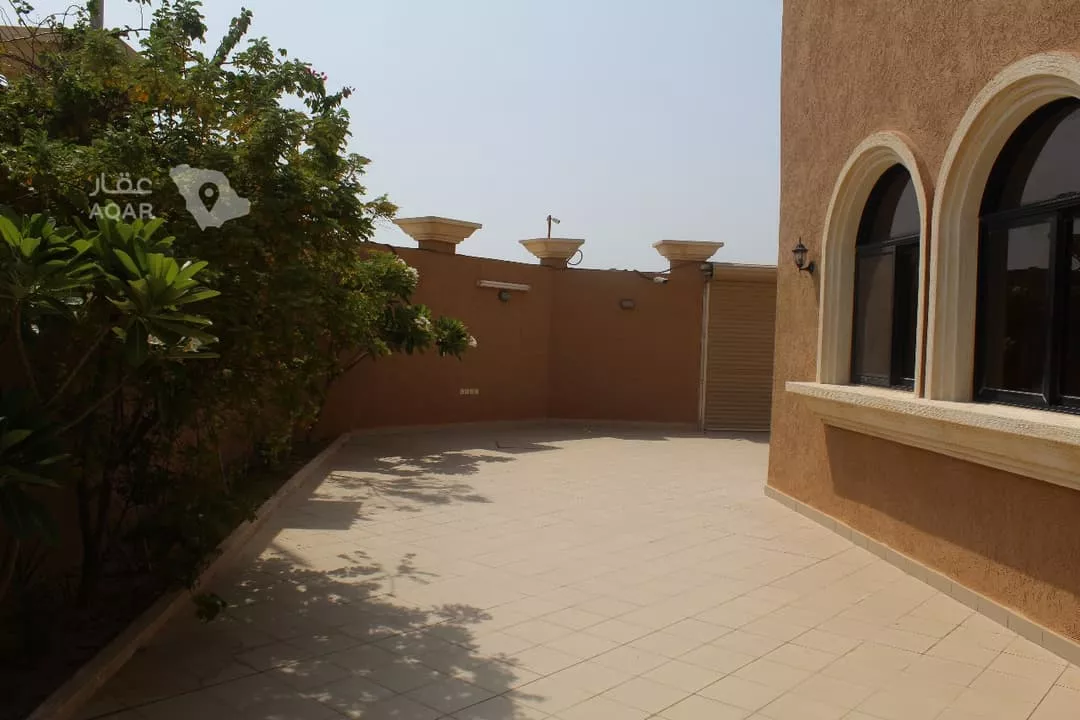 4 bedroom villa in At Tahliyah, Eastern Province 8