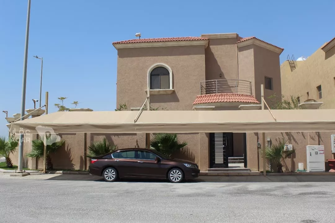 4 bedroom villa in At Tahliyah, Eastern Province 4