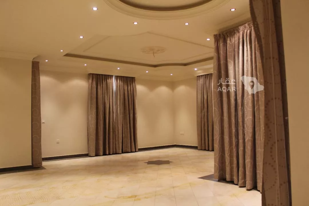 4 bedroom villa in At Tahliyah, Eastern Province 12