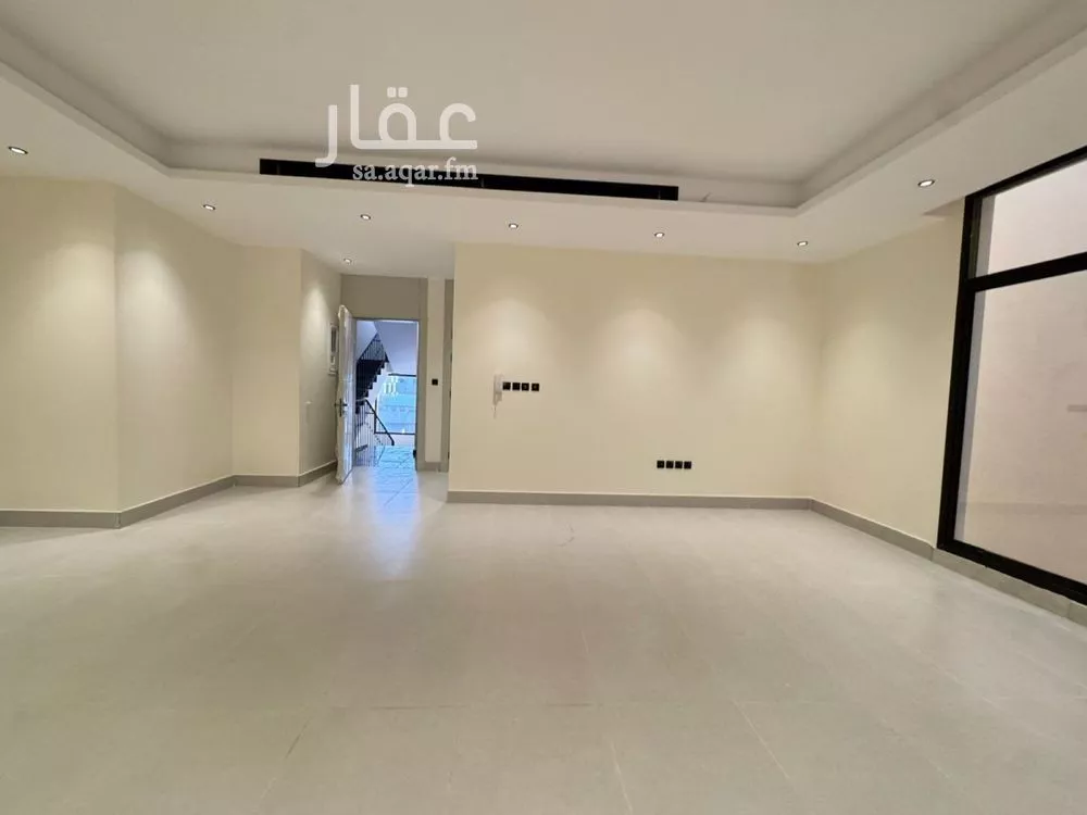 5 bedroom floor in Al Khaleej 12