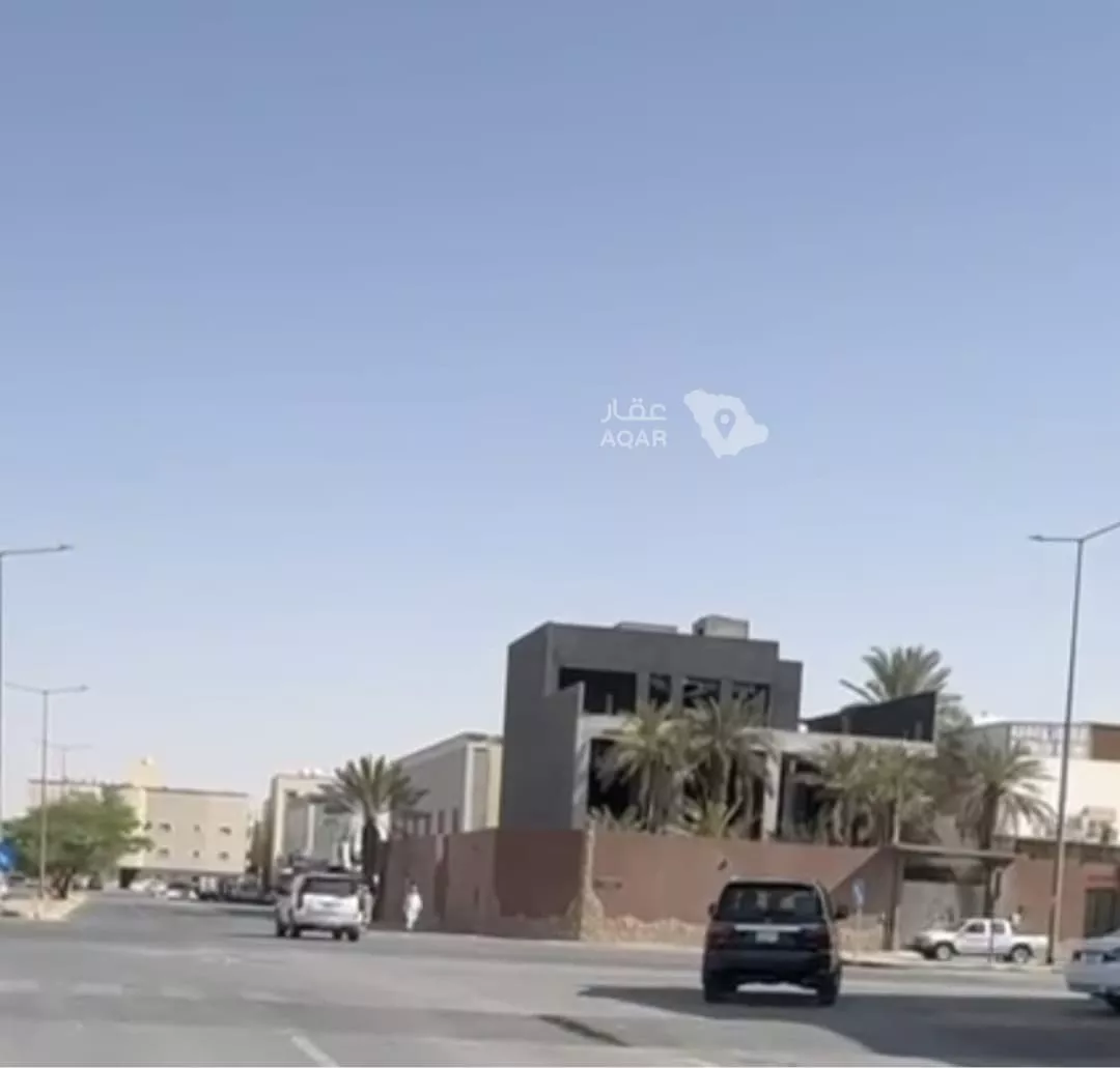 7 bedroom building in Al Aqiq, Riyadh 11
