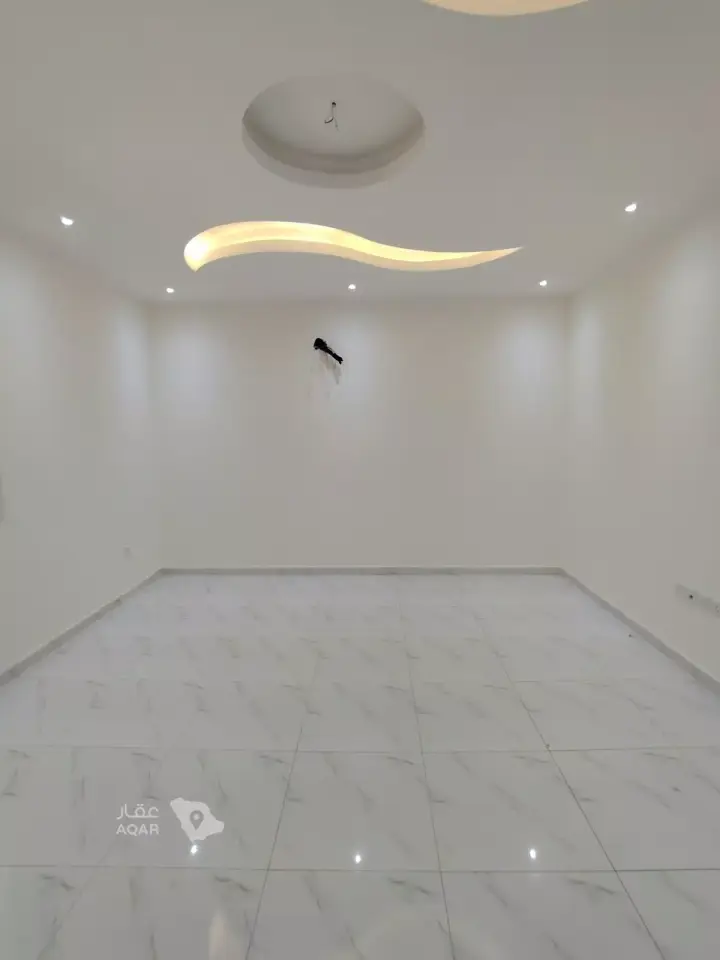 5 bedroom apartment in Al Yaqout, Jeddah 9