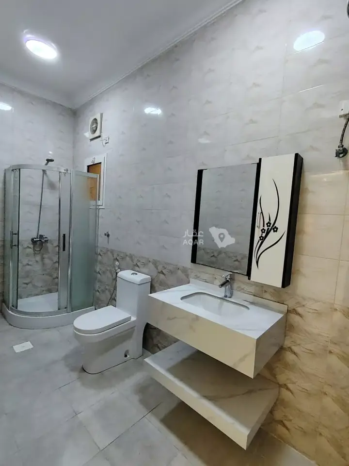 5 bedroom apartment in Al Yaqout, Jeddah 11