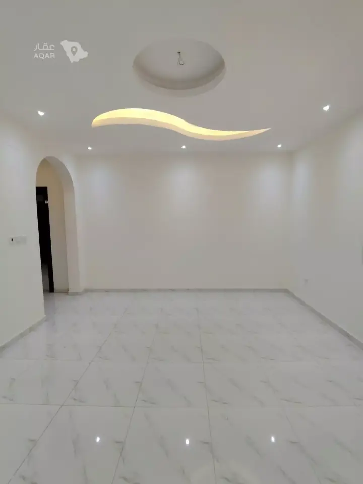 5 bedroom apartment in Al Yaqout, Jeddah 13