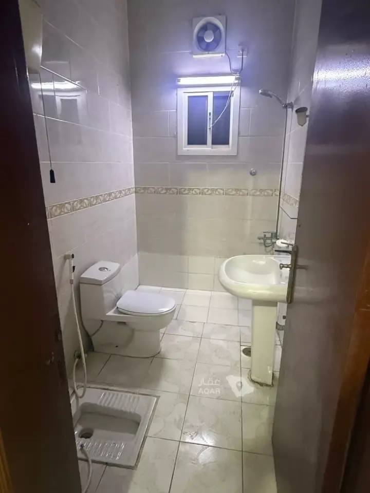 3 bedroom apartment in Al Rabwa, Jeddah 8