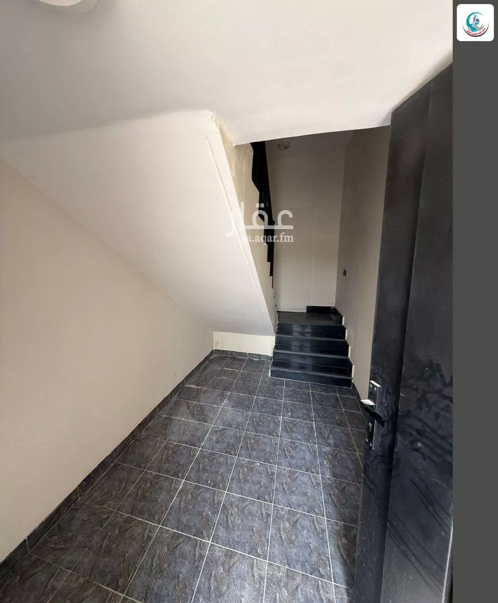5 bedroom floor in Al Janadriyah 9