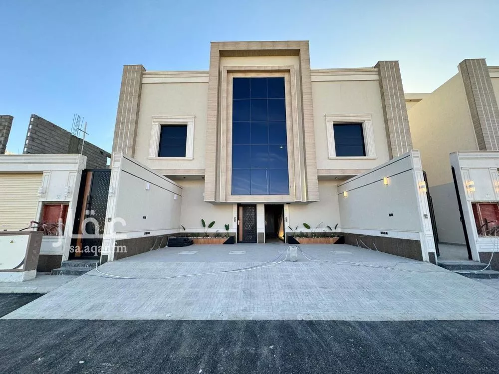 4 bedroom floor in Dirab 2