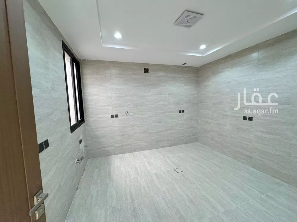 4 bedroom floor in Dirab 10