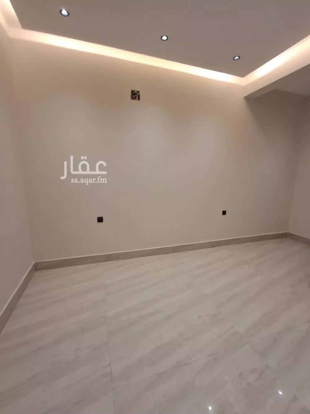 5 bedroom floor in Dirab 15