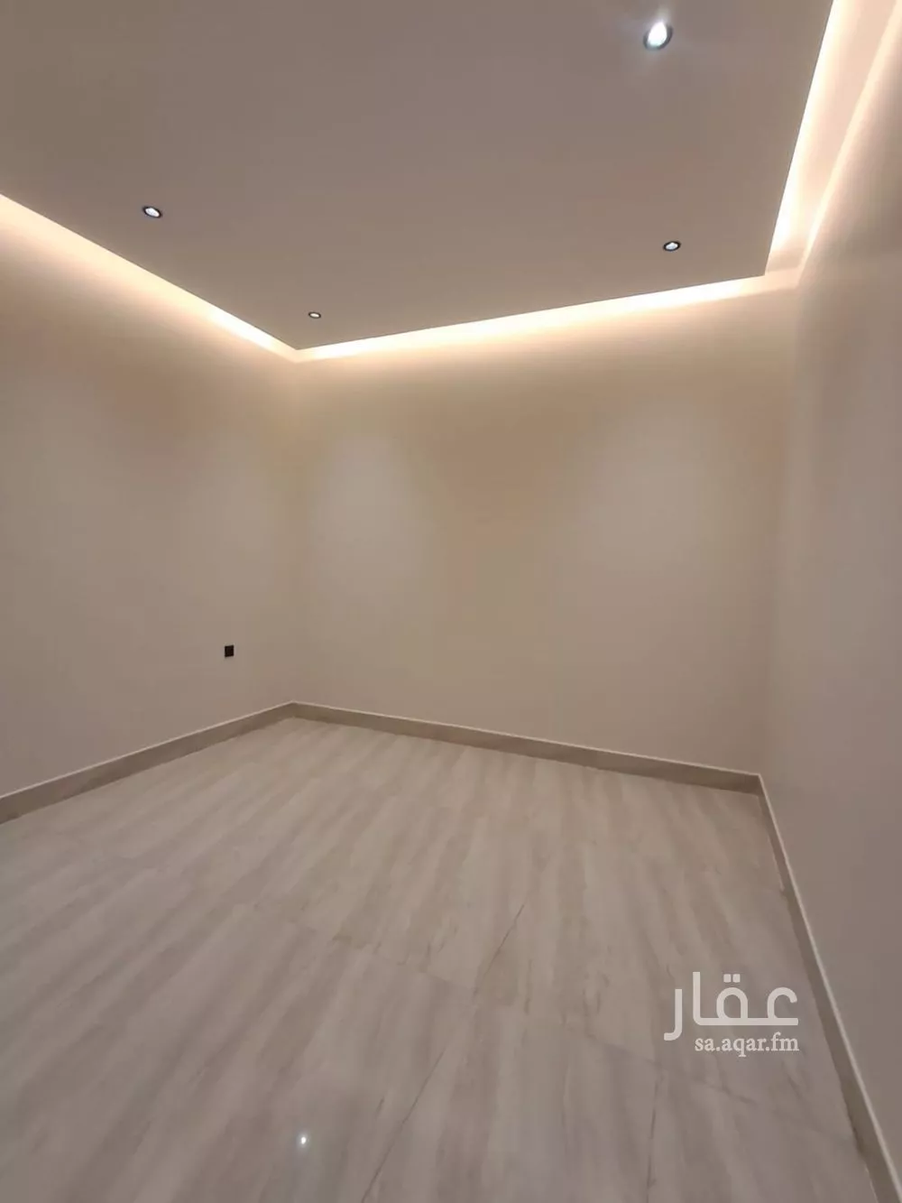 5 bedroom floor in Dirab 17