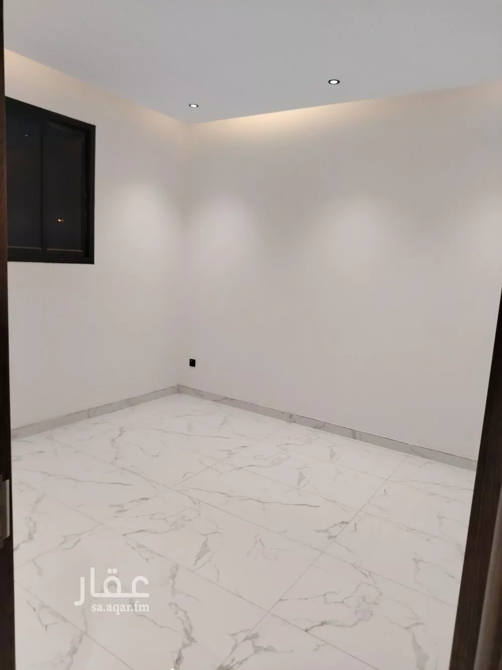 دور 6 غرف في العارض 7