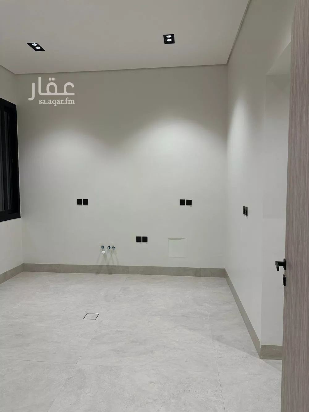 دور 4 غرف في العارض 11