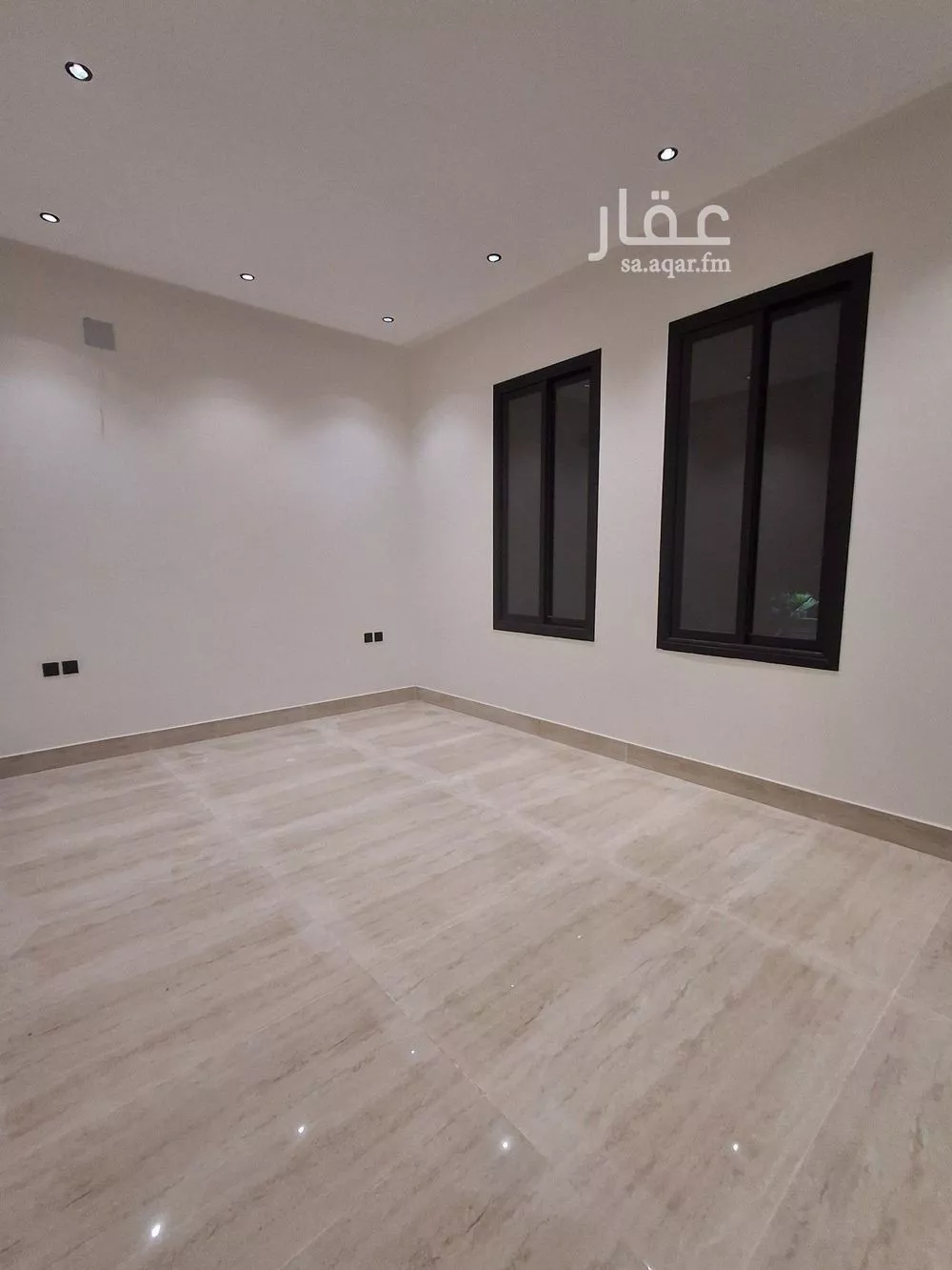 3 bedroom floor in Dhahrat Namar 8