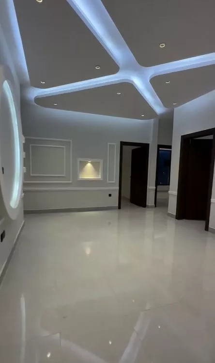 5 bedroom apartment in Ar Rayan, Jeddah 5