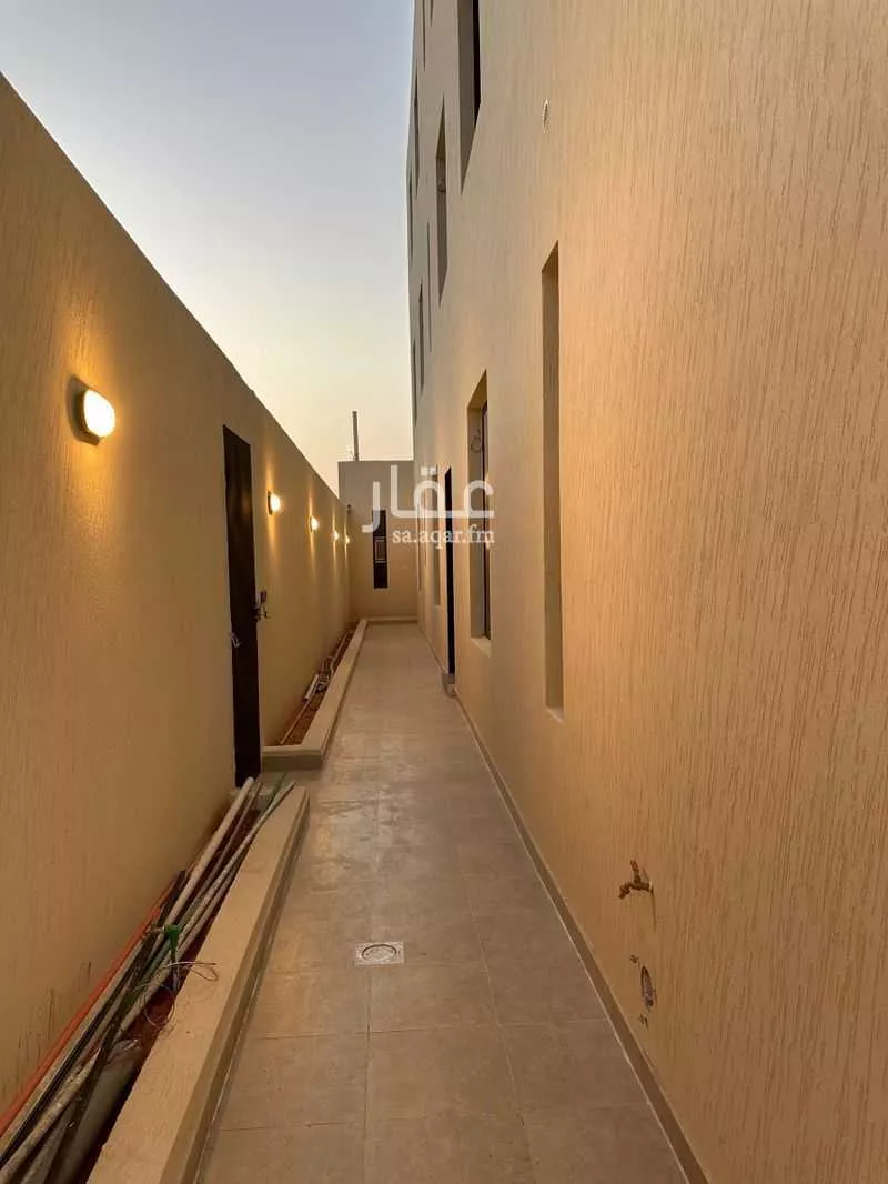 7 bedroom floor in Al Janadriyah 4