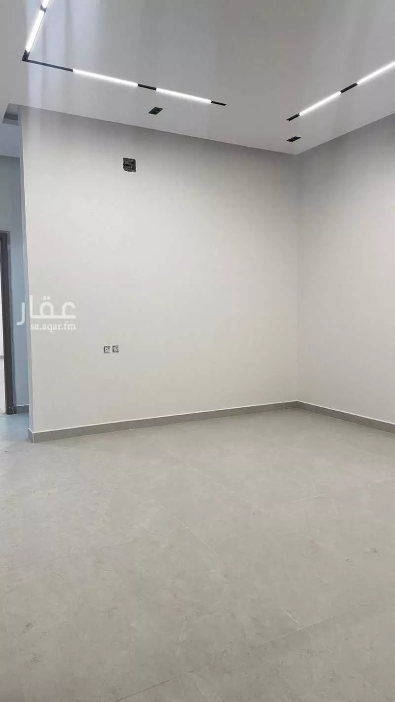 دور 5 غرف في السعادة 8