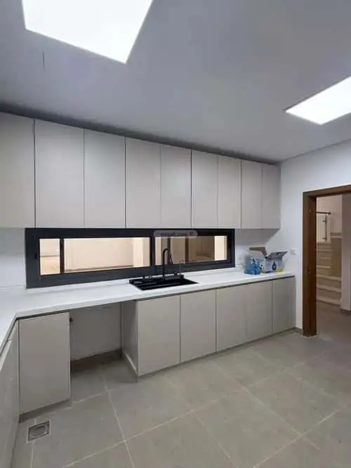 4 bedroom villa in Khuzam, Riyadh 9