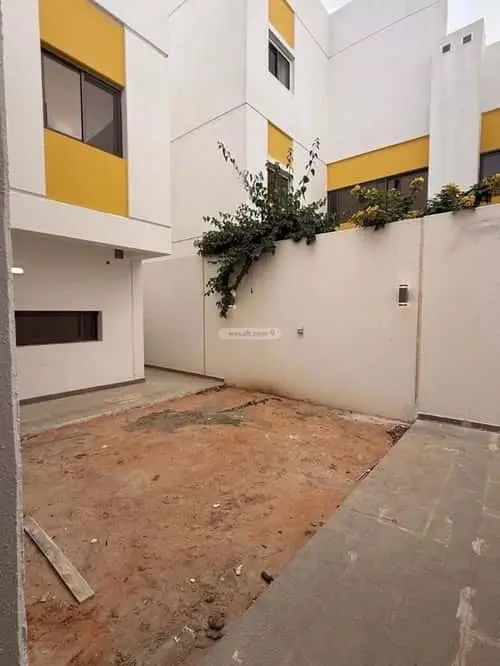 4 bedroom villa in Khuzam, Riyadh 6