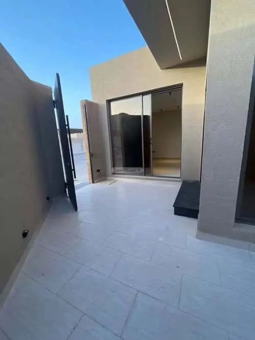 4 bedroom villa in Granada, Riyadh 2