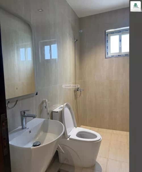 2 bedroom apartment in Az Zomorod, Jeddah 7