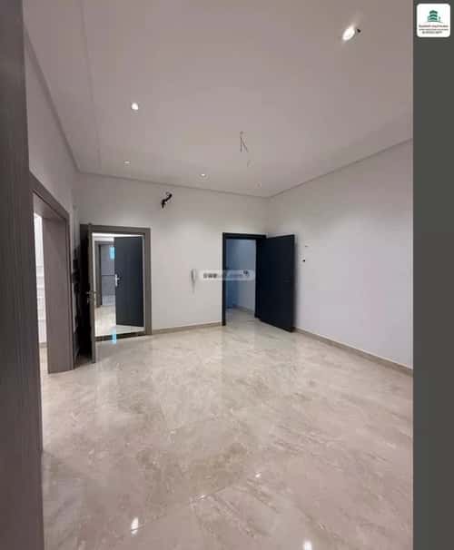 4 bedroom apartment in Az Zomorod, Jeddah 7