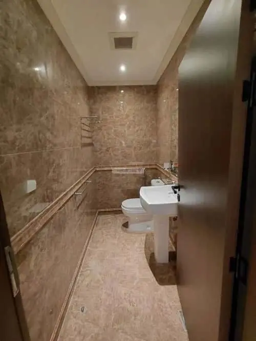 2 bedroom apartment in Al Muhammadiyah, Jeddah 6
