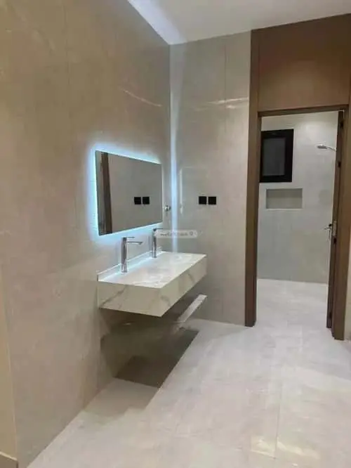 5 bedroom apartment in Al Sakb, Madinah 5