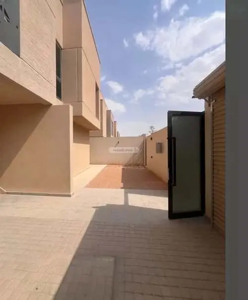5 bedroom villa in Al Bashaer, Riyadh 7