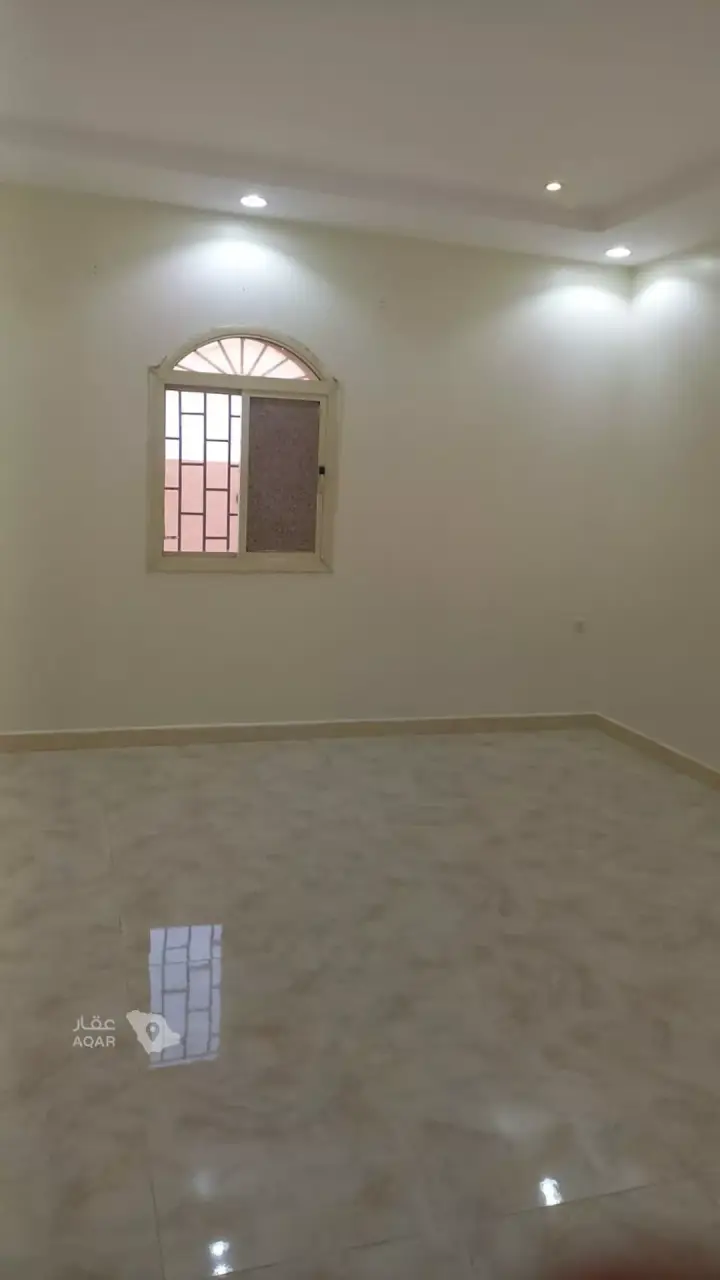 4 bedroom apartment in Al Bashaer, Jeddah 5