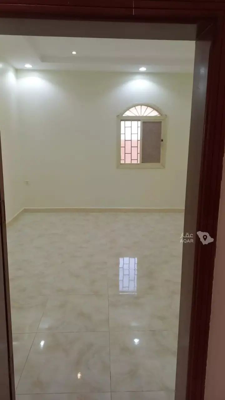 4 bedroom apartment in Al Bashaer, Jeddah 4