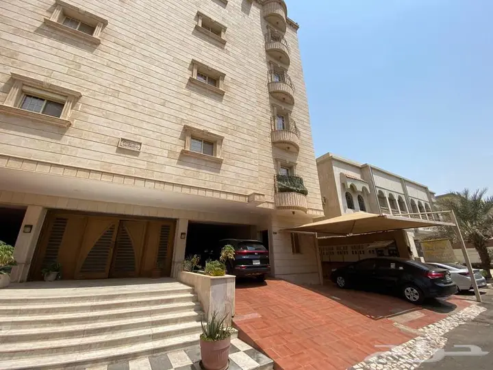3 bedroom apartment in Al Rabwa, Jeddah 2