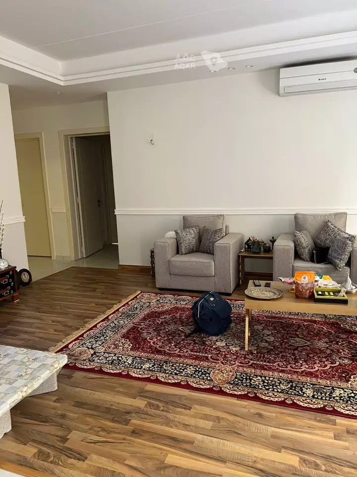 4 bedroom apartment in Dhahrat Namar, Riyadh 9