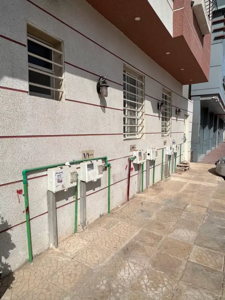 4 bedroom apartment in Dhahrat Namar, Riyadh 6