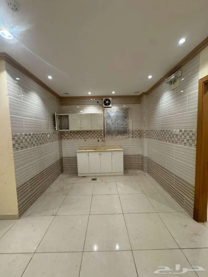 villa in Al Awali, Makkah 17